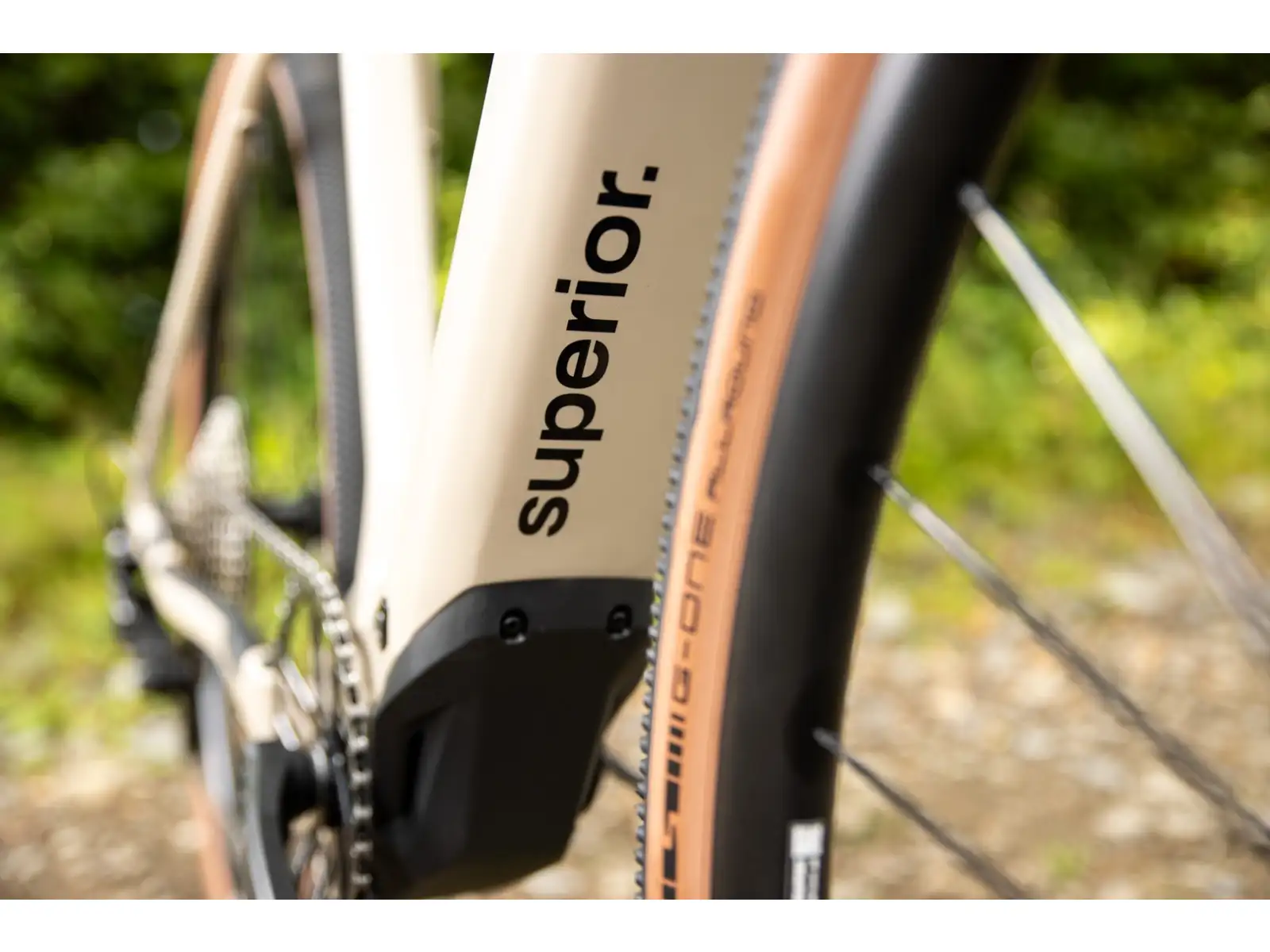 Superior iXR 6.5 gravel elektrobicykel Gloss Dust