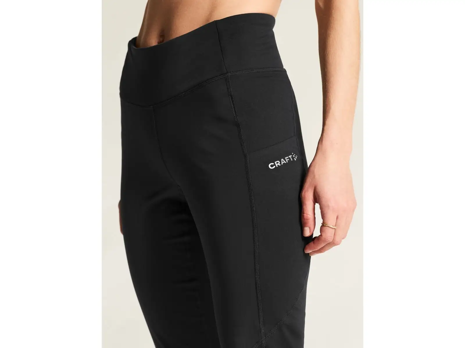 CRAFT ADV Essence Warm Wind Tights 2 dámske bežecké legíny čierna