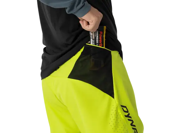 Dynafit Alpine Pro 2v1 pánske bežecké kraťasy Ultra Yellow