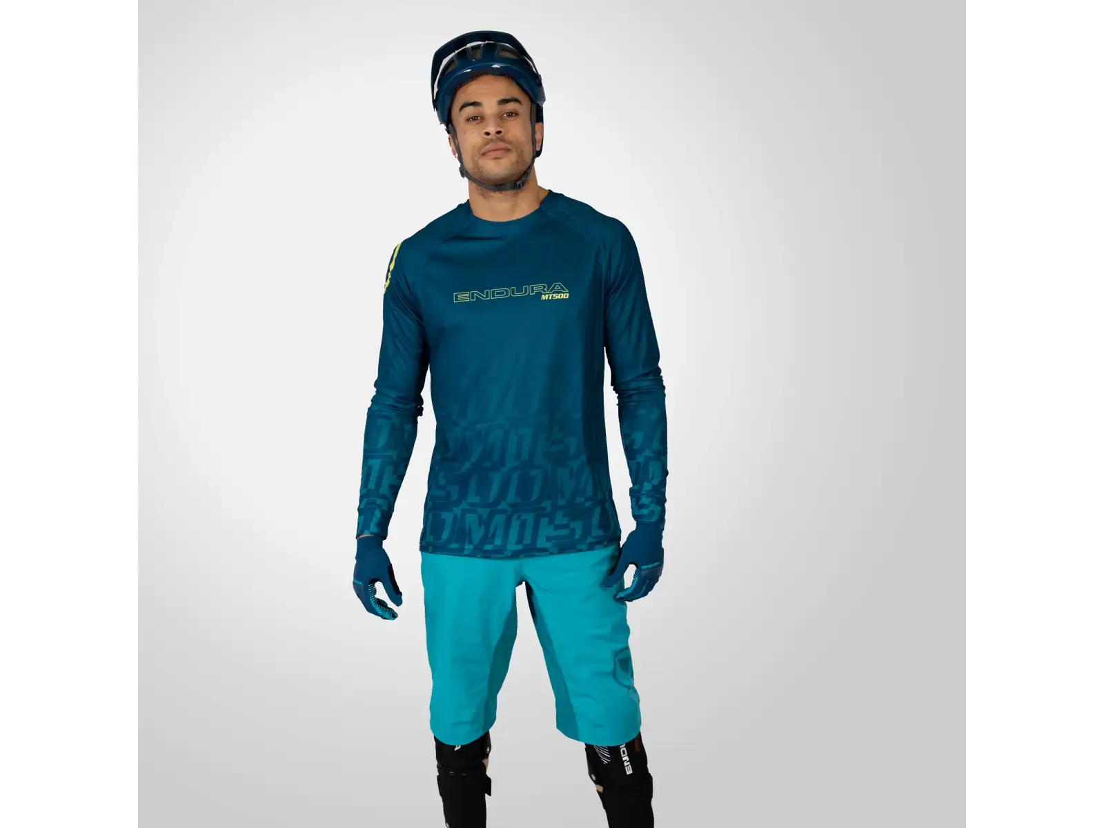 Endura MT500 D30 chrániče kolien čierna