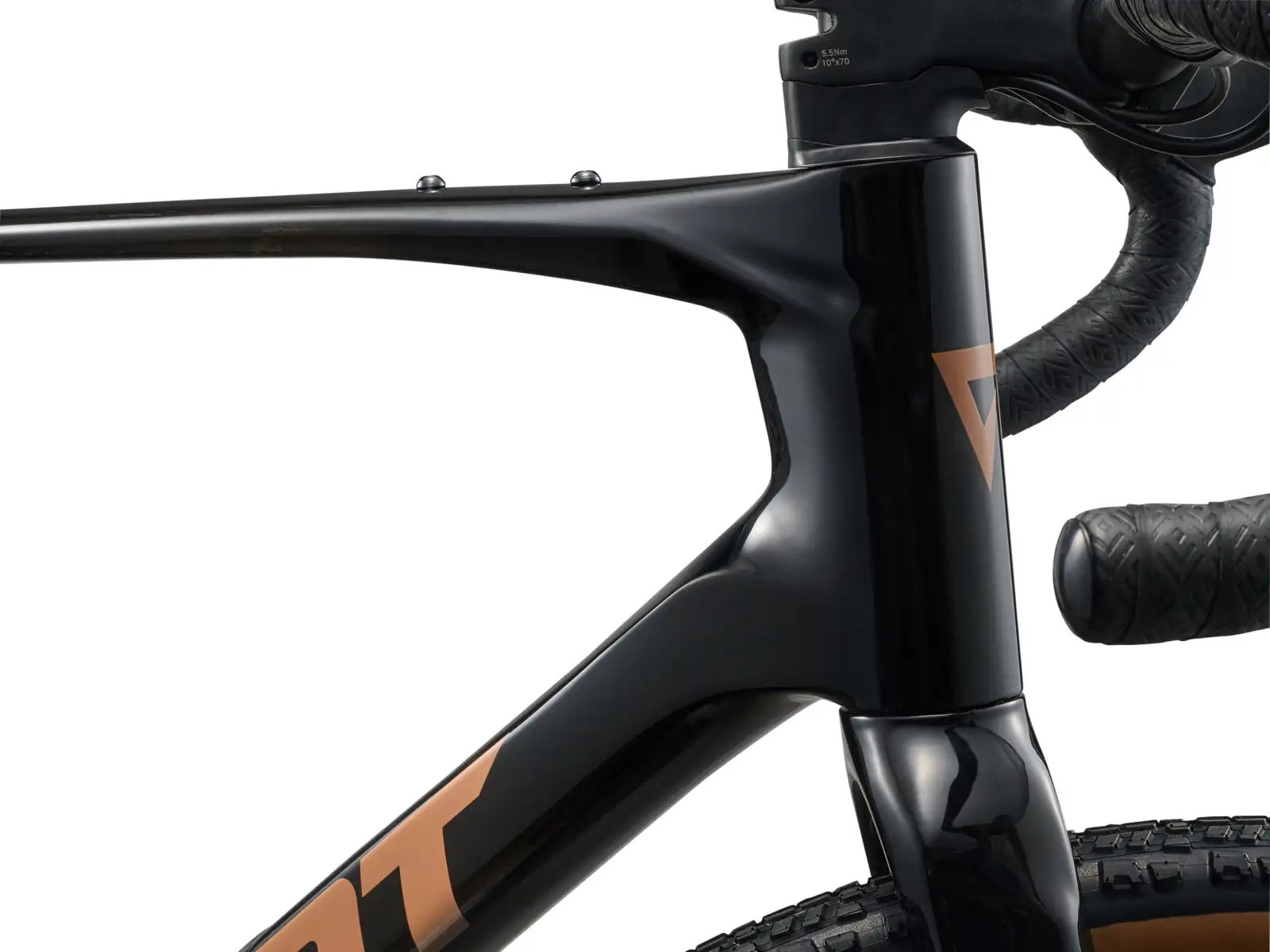 Giant Revolt Advanced 2 gravel bicykel Carbon Smoke