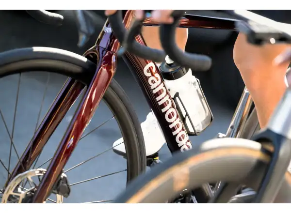 Cannondale CAAD 14 2 cestný bicykel Cherry Lacquer (CHL)