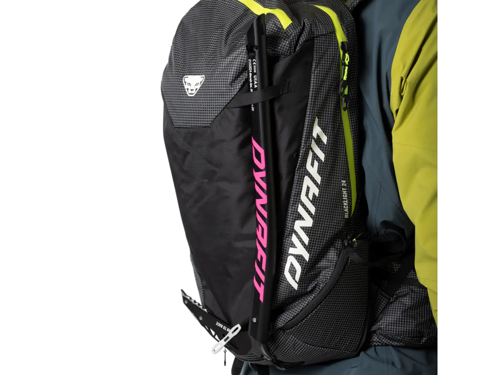 Dynafit Blacklight skialpinistický batoh 24 l Black Out