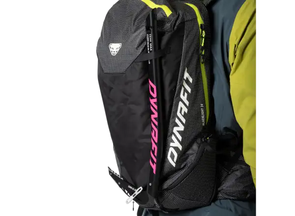 Dynafit Blacklight skialpinistický batoh 24 l Black Out