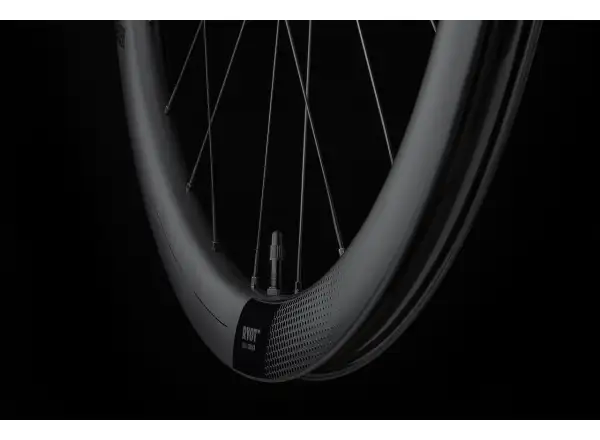 FFWD RYOT55 DT240 2:1 EXP cestné vypletené kolesá plášťové MattBlack Sram XDR orech