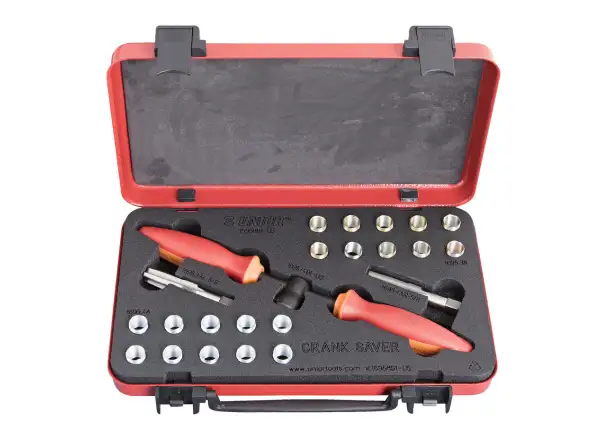 Unior Crank Saver set na opravu závitov kľučiek.