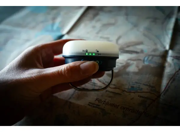 Silva Glow Recharge kompaktná baterka tmavomodrá