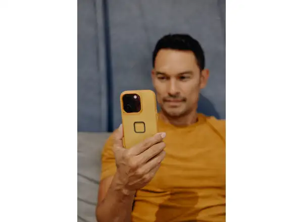 Peak Design Everyday Loop V2 kryt pre iPhone 15 Pro Sun