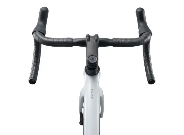 Giant Defy Advanced 2 cestný bicykel Pearl White
