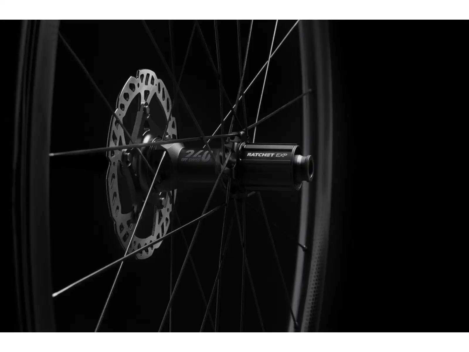 FFWD RYOT33 DT240 2:1 EXP cestné vypletené kolesá plášťové MattBlack Sram XDR orech