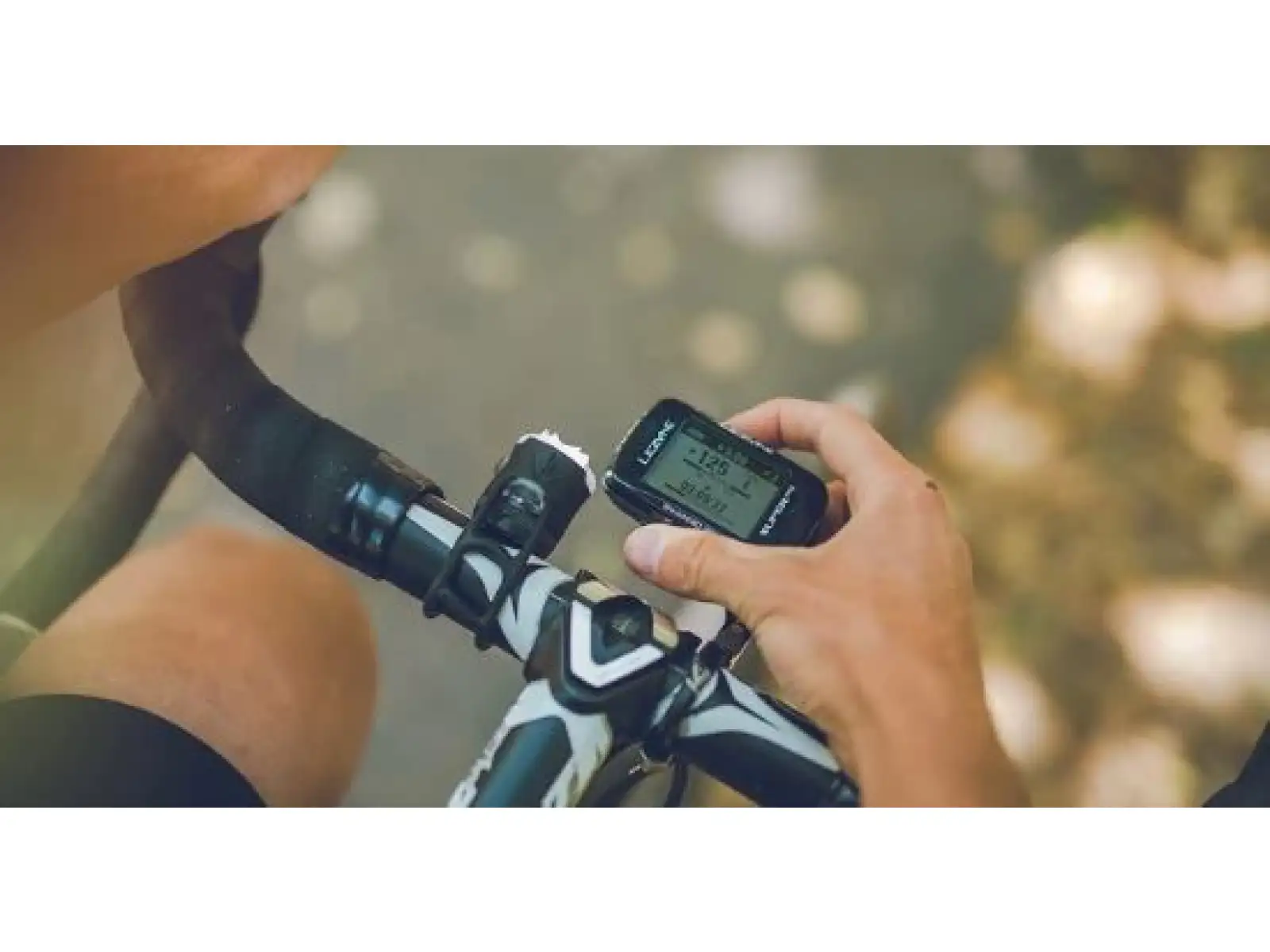 Lezyne Super Pro GPS navigácia čierna