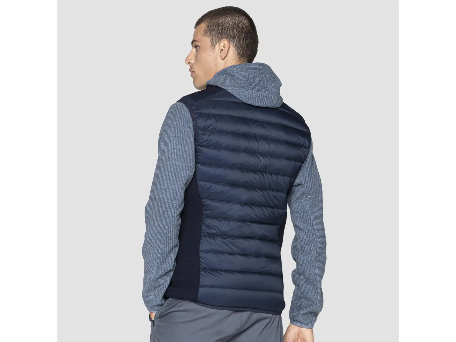 Salewa Fanes Sarner RDS Hybrid pánska vesta v modrej farbe Navy Blazer.