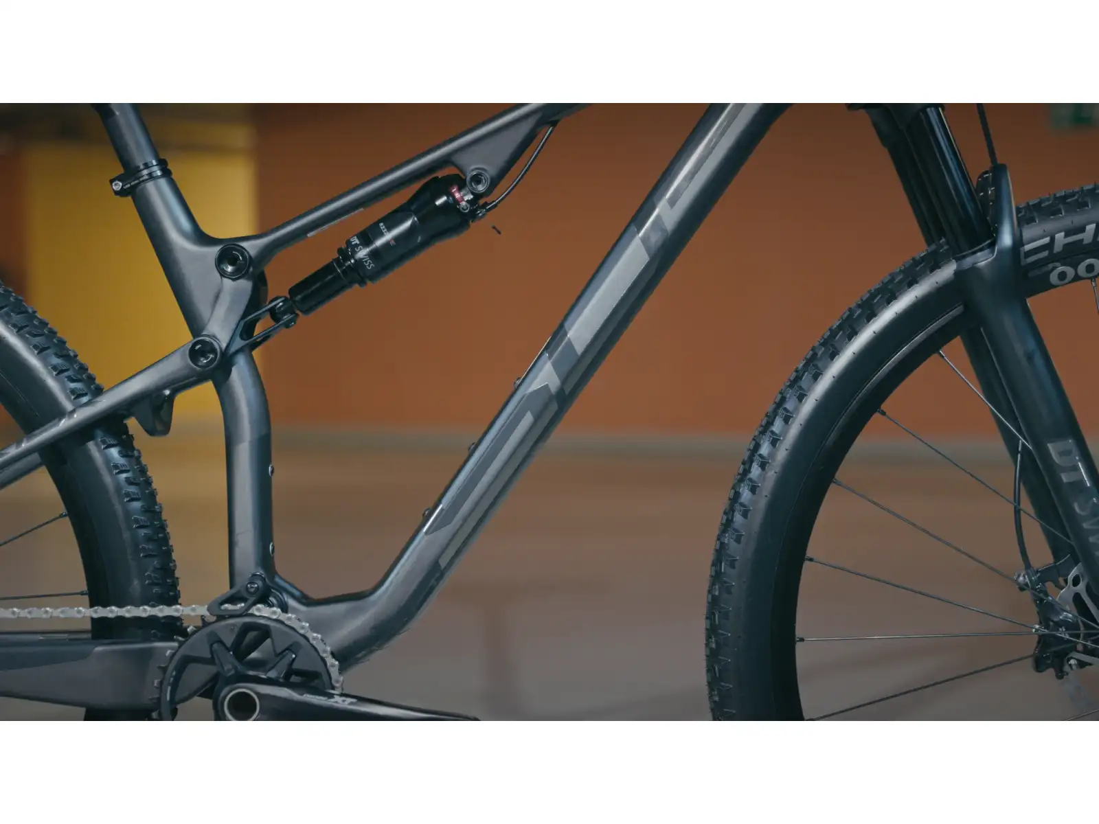 Superior XF 979 RC horský bicykel Matte Carbon/Stealth Chrome