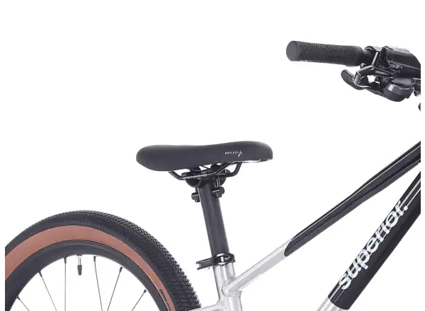 Superior TEAM 20 bicykel Gloss Brushed Alu / Rainbow Black 9.0"