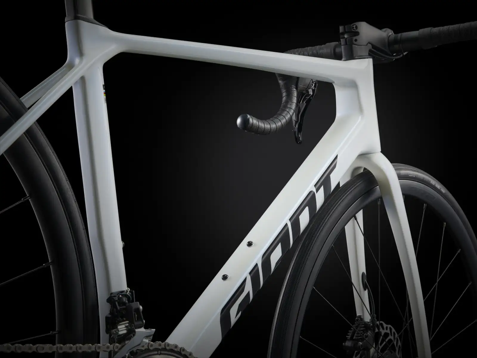 Cestný bicykel Giant TCR Advanced 2 KOM Illusion White