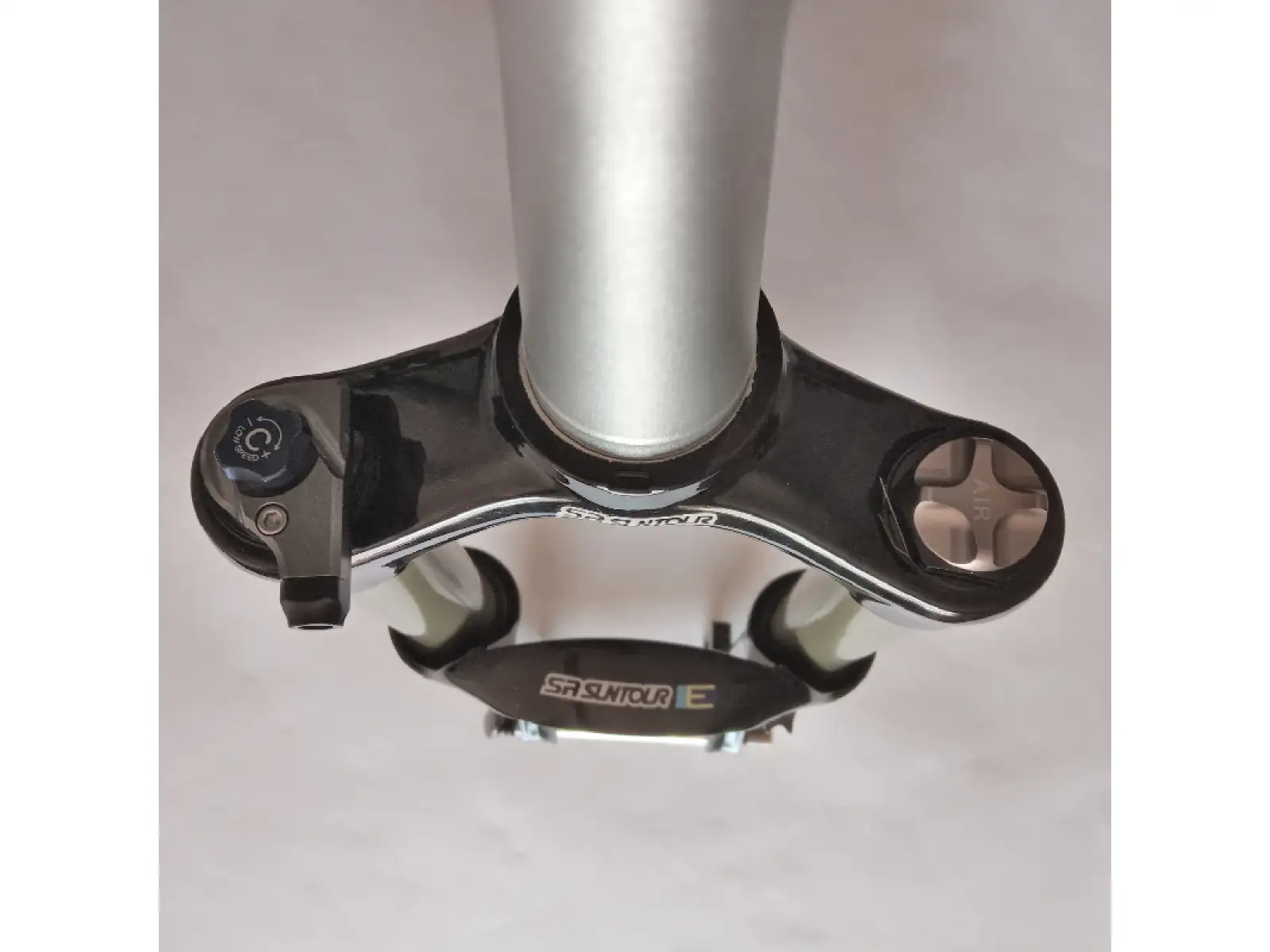 SR Suntour Epixon Elite TR RL-RC 140 mm 27,5" odpružená vidlica