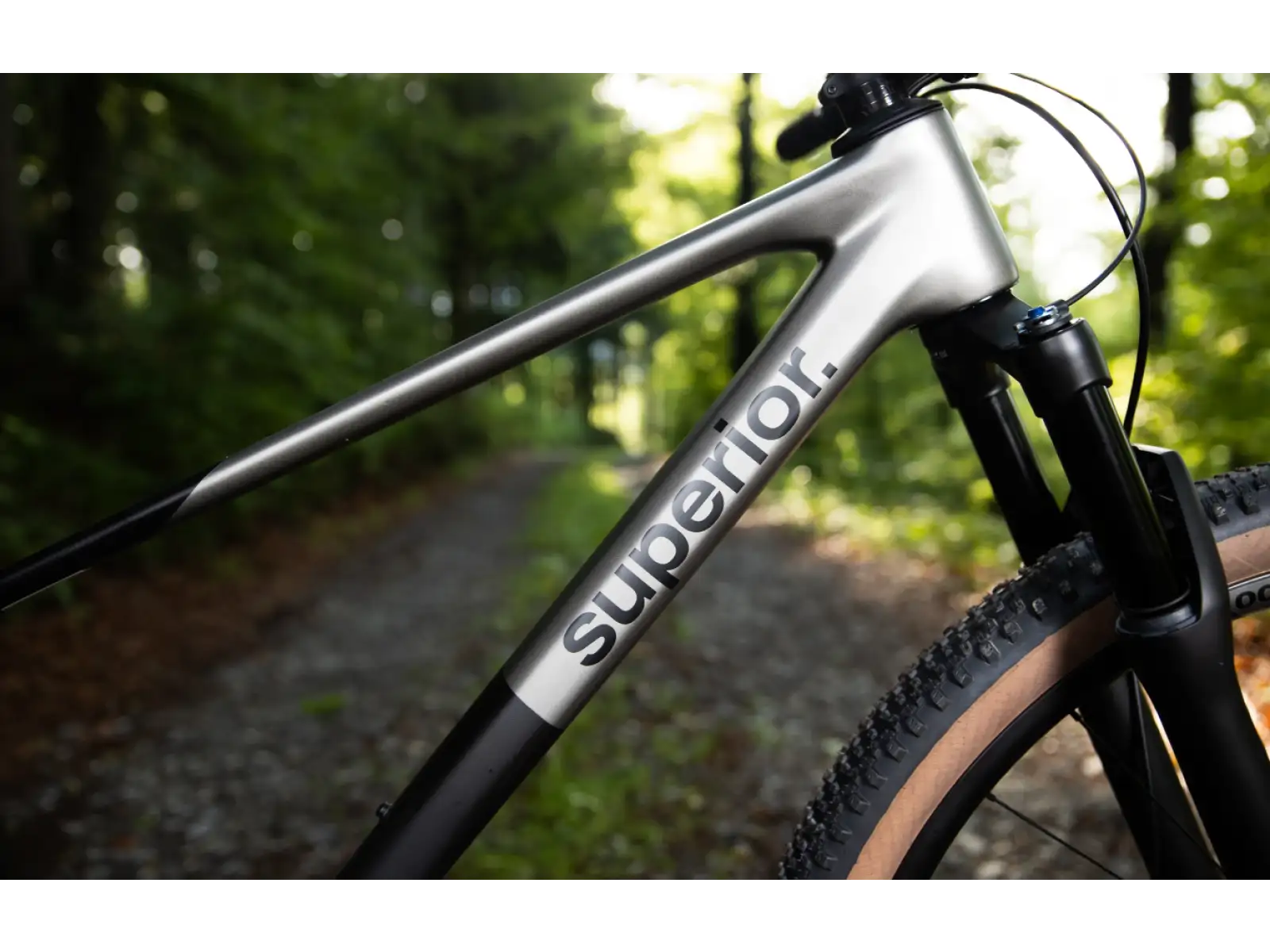 Superior XP 9.8 horský bicykel Matte Carbon/Dark Chrome