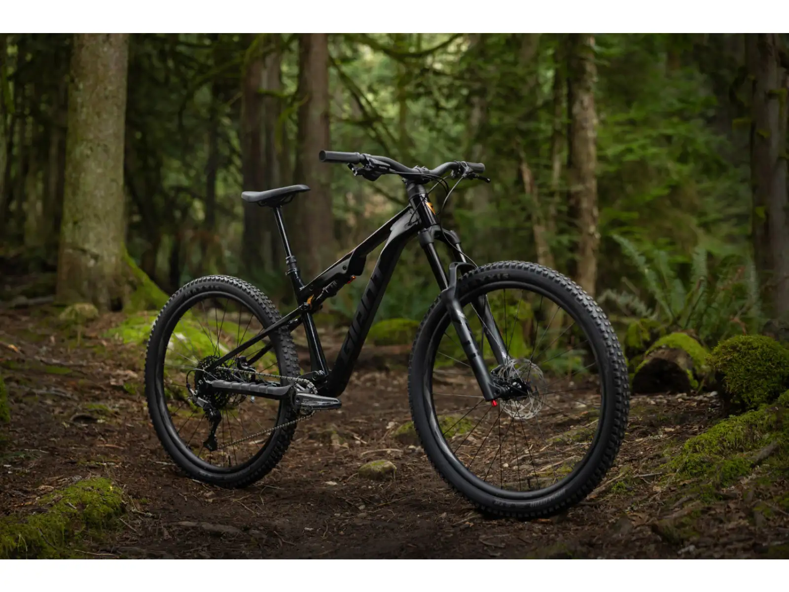 Giant Stance 2026 horský bicykel Black
