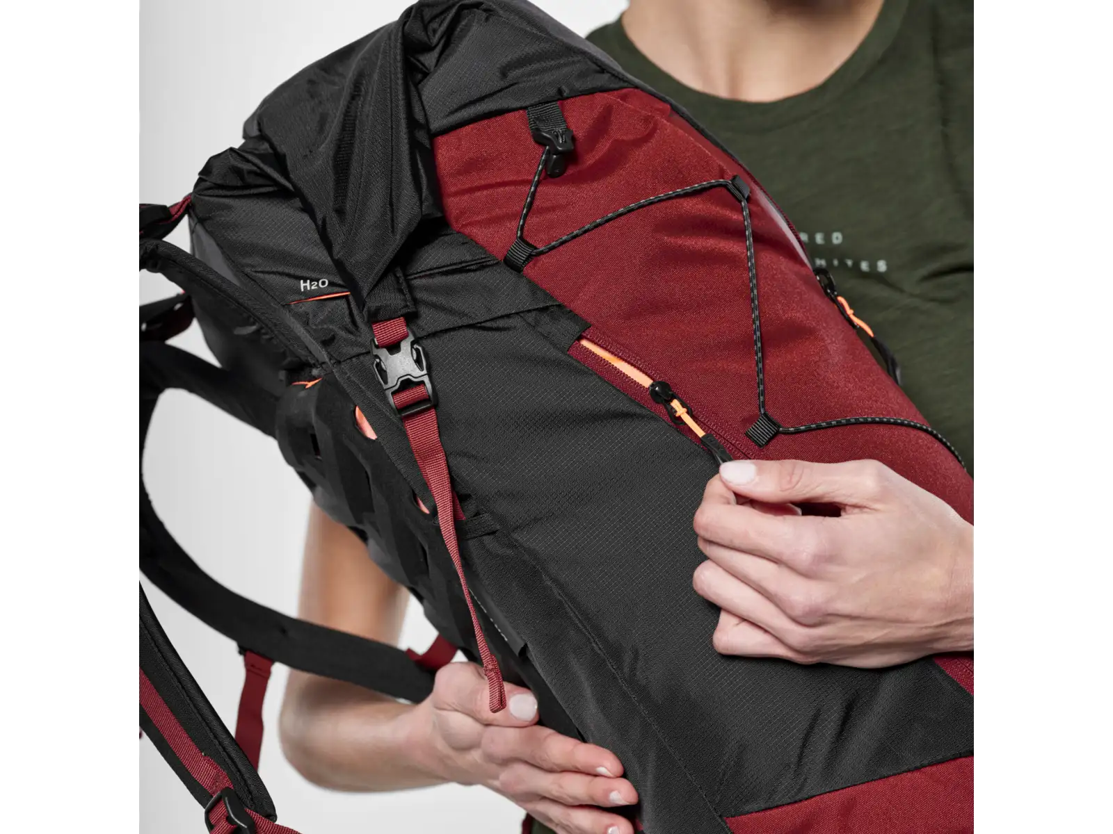 Salewa Puez dámsky turistický batoh 40+5 l Syrah/Black Out