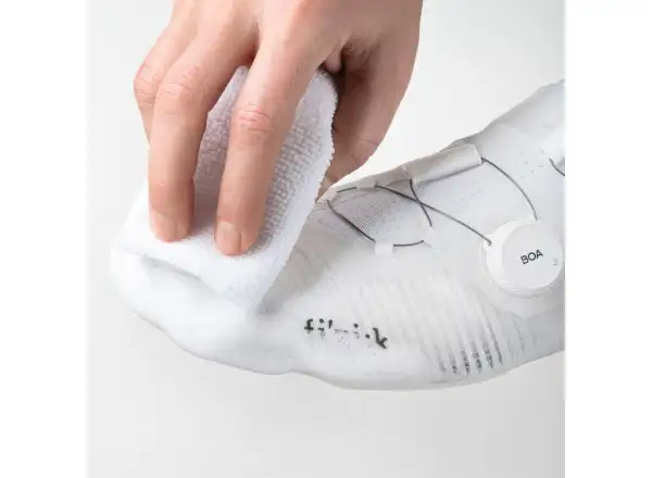 Fizik Cleaning Kit čistiaca sada na tretry