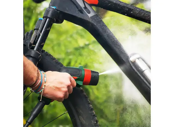 Akumulátorový tlakový čistič (Bosch Fontus 18V-6)
