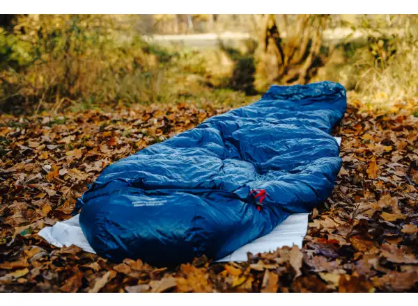 Pinguin Lava 350 spací vak 195 cm zelená ľavá