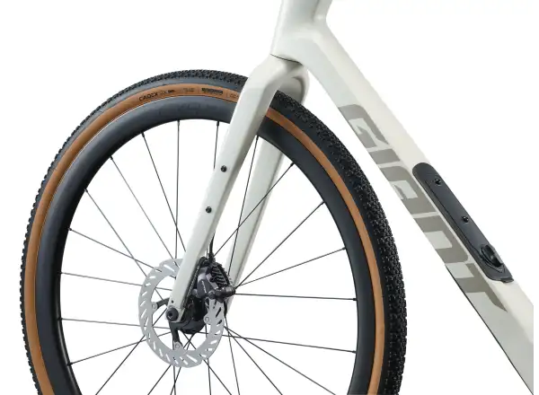 Giant Revolt Advanced 0 gravel bicykel Snow Drift