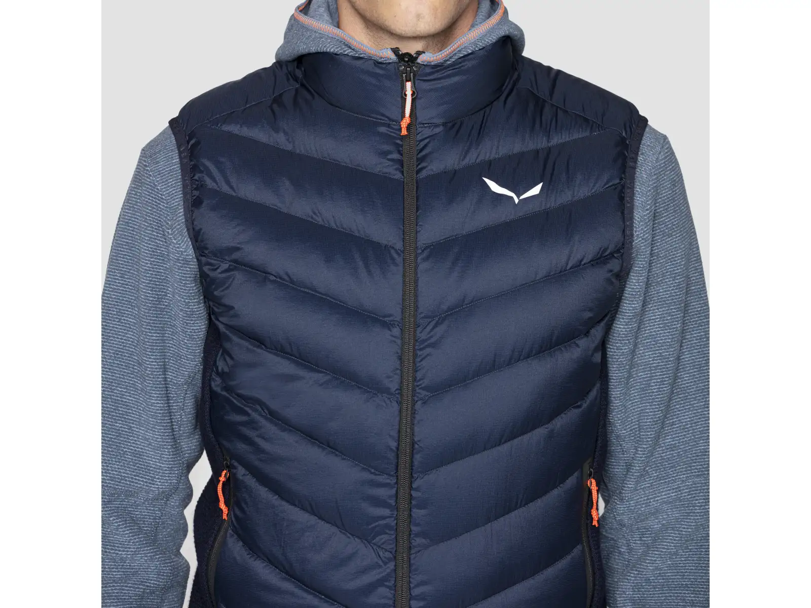 Salewa Fanes Sarner RDS Hybrid pánska vesta v modrej farbe Navy Blazer.