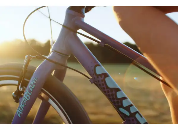 Fíha 24 AuraBlazer detský bicykel (fialový)