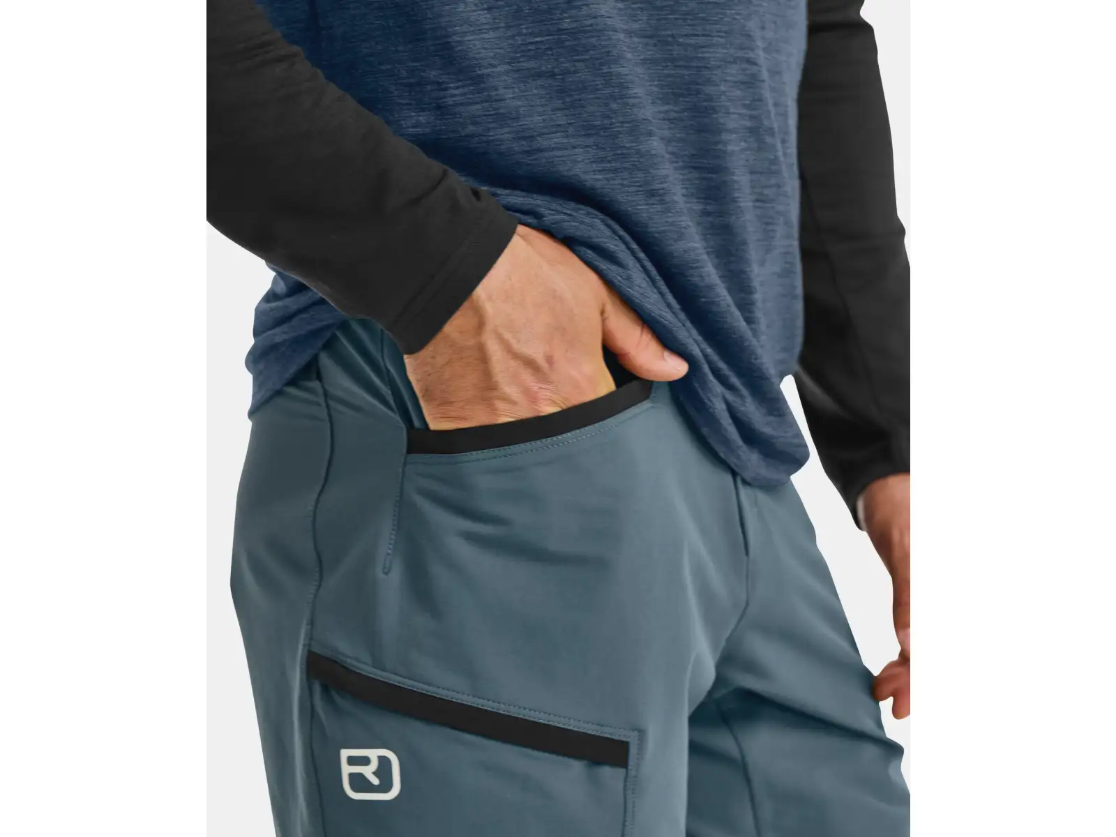 Ortovox Pelmo Shorts pánske kraťasy Black Raven