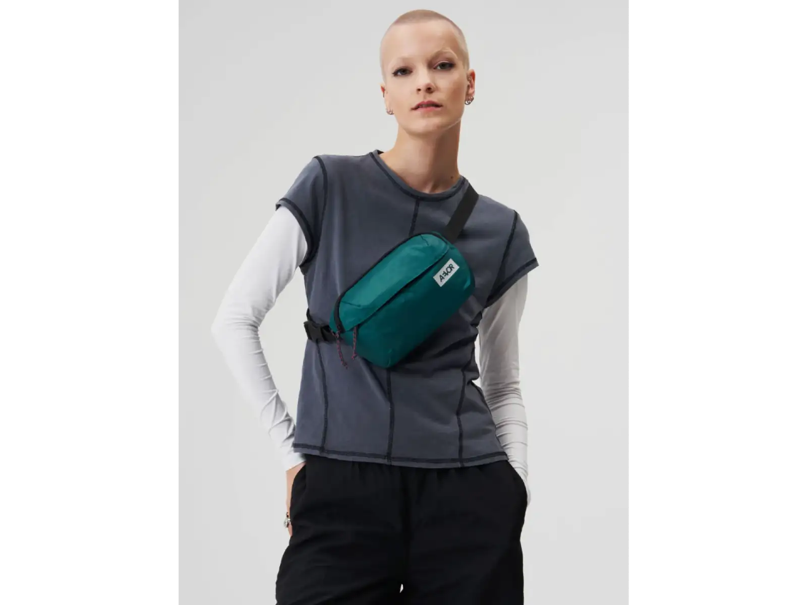 Aevor Hip Bag Ease taštička cez rameno/ľadvinka Evergreen
