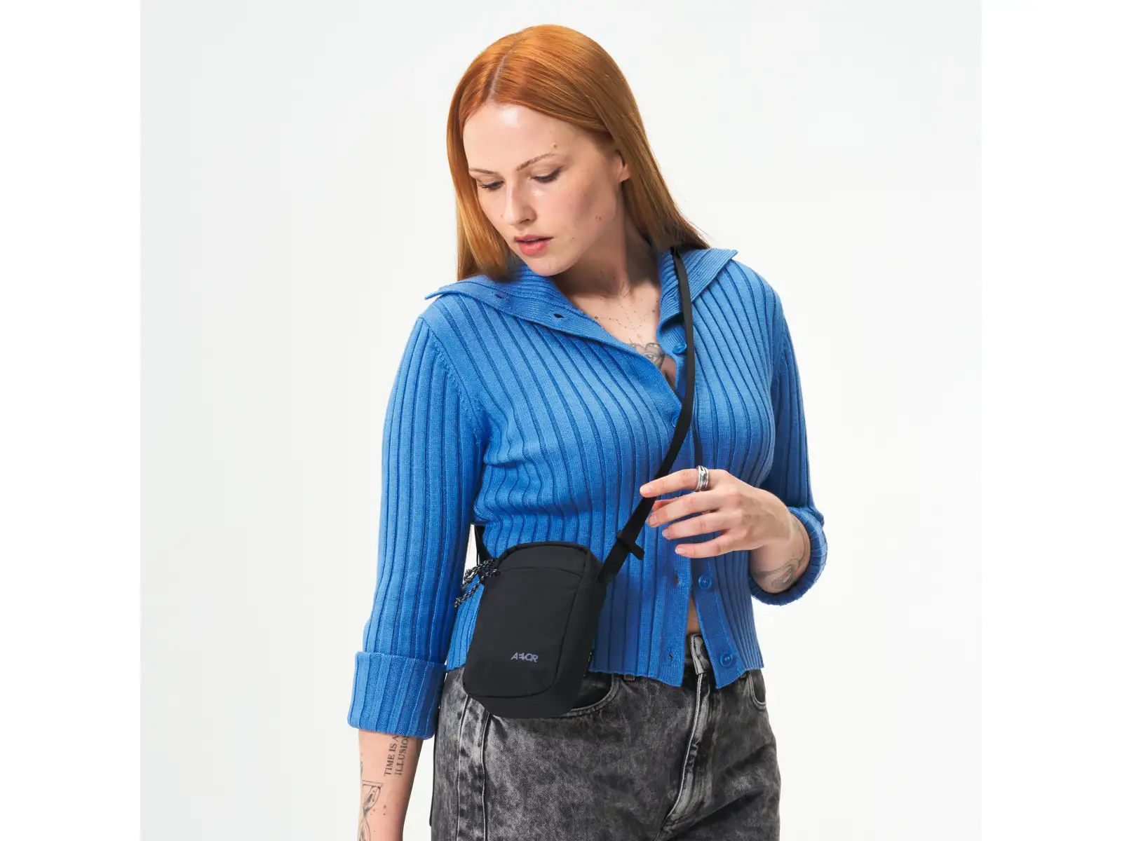 Aevor Easy Ride Pouch taška cez rameno Black