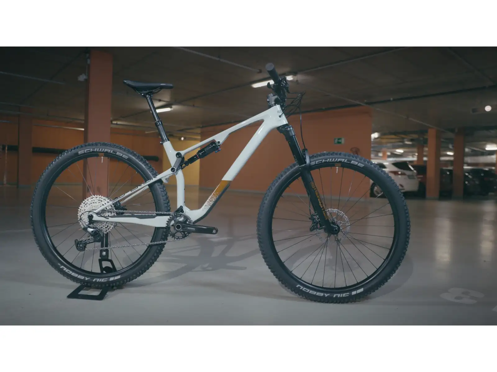 Superior XF 929 TR horský bicykel Gloss Grey/Copper