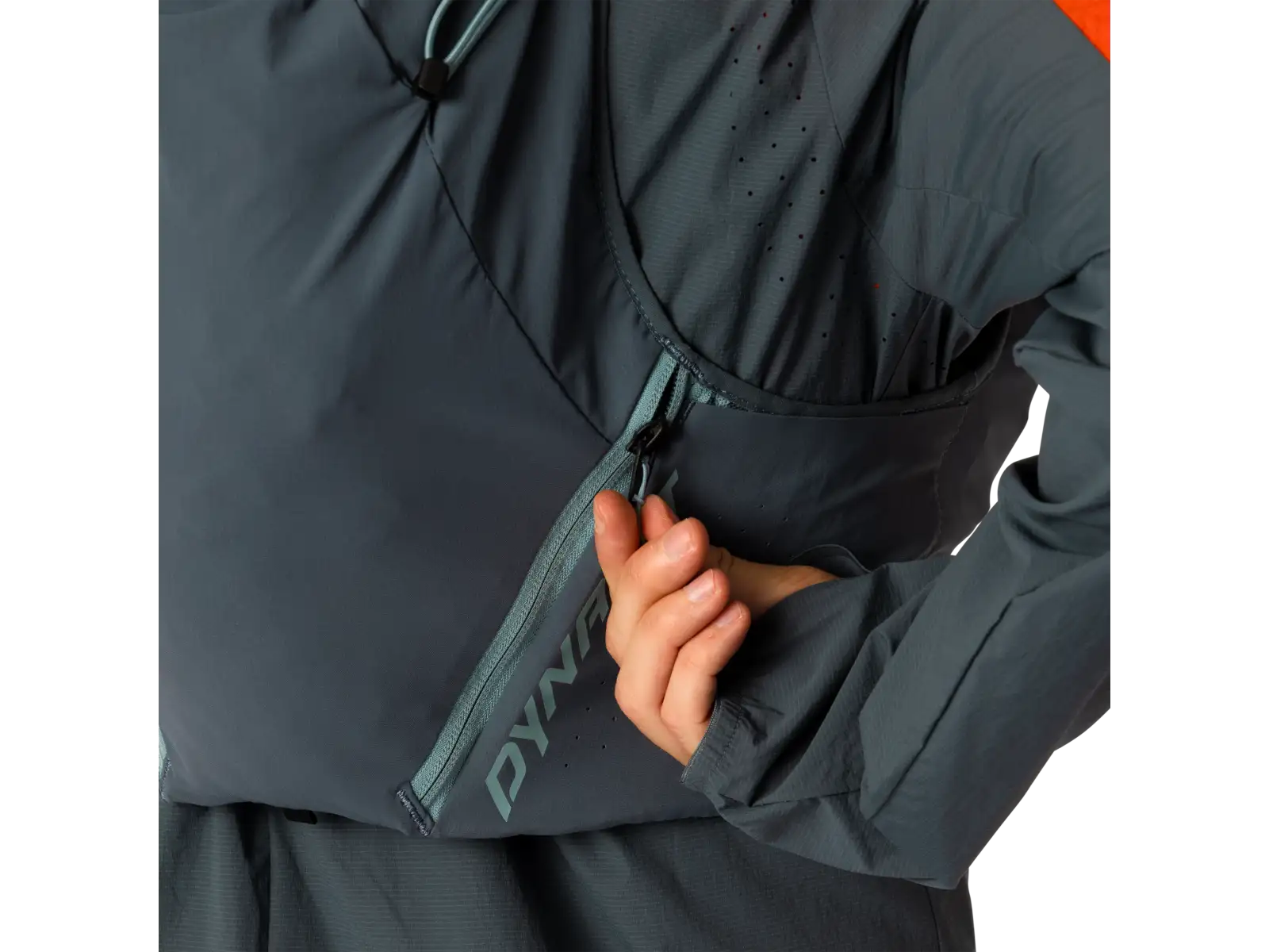 Dynafit Alpine 15 l bežecká vesta Smoke Blue/Cinder