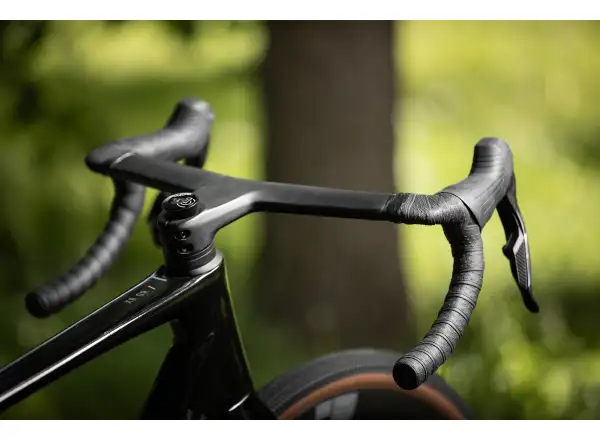 Superior XR 9.8 GR gravel bicykel Matte Carbon/Gloss Black