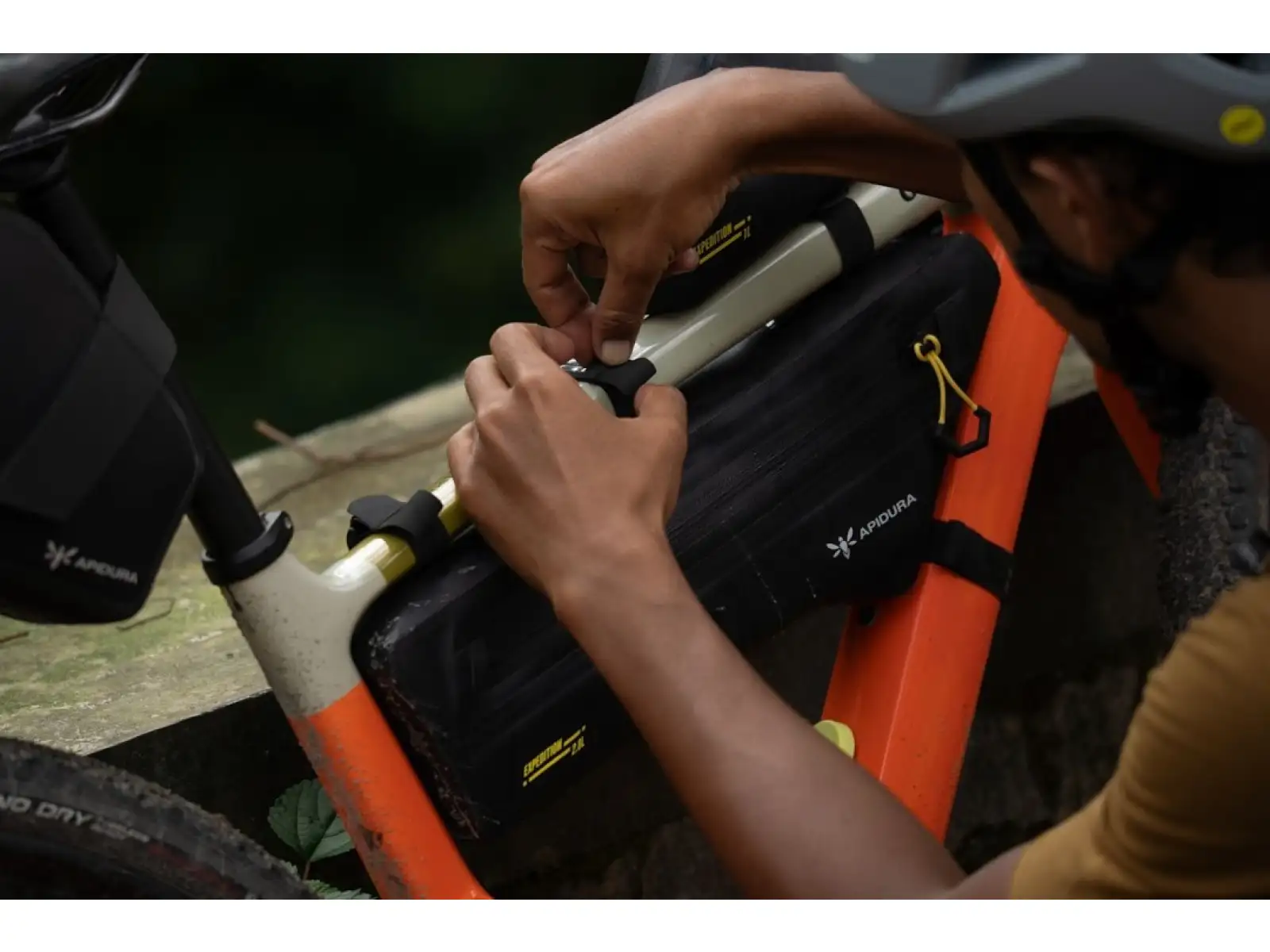 Apidura Expedition Frame pack New 2,8 l rámová brašňa