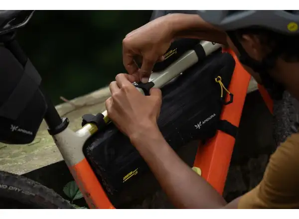 Apidura Expedition Frame pack New 2,8 l rámová brašňa