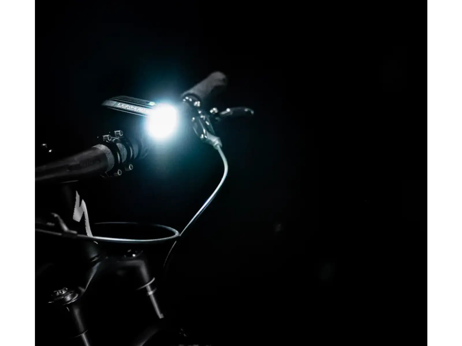 Lezyne Mirco Drive Pro 1000+ Front predné svetlo Satin Black