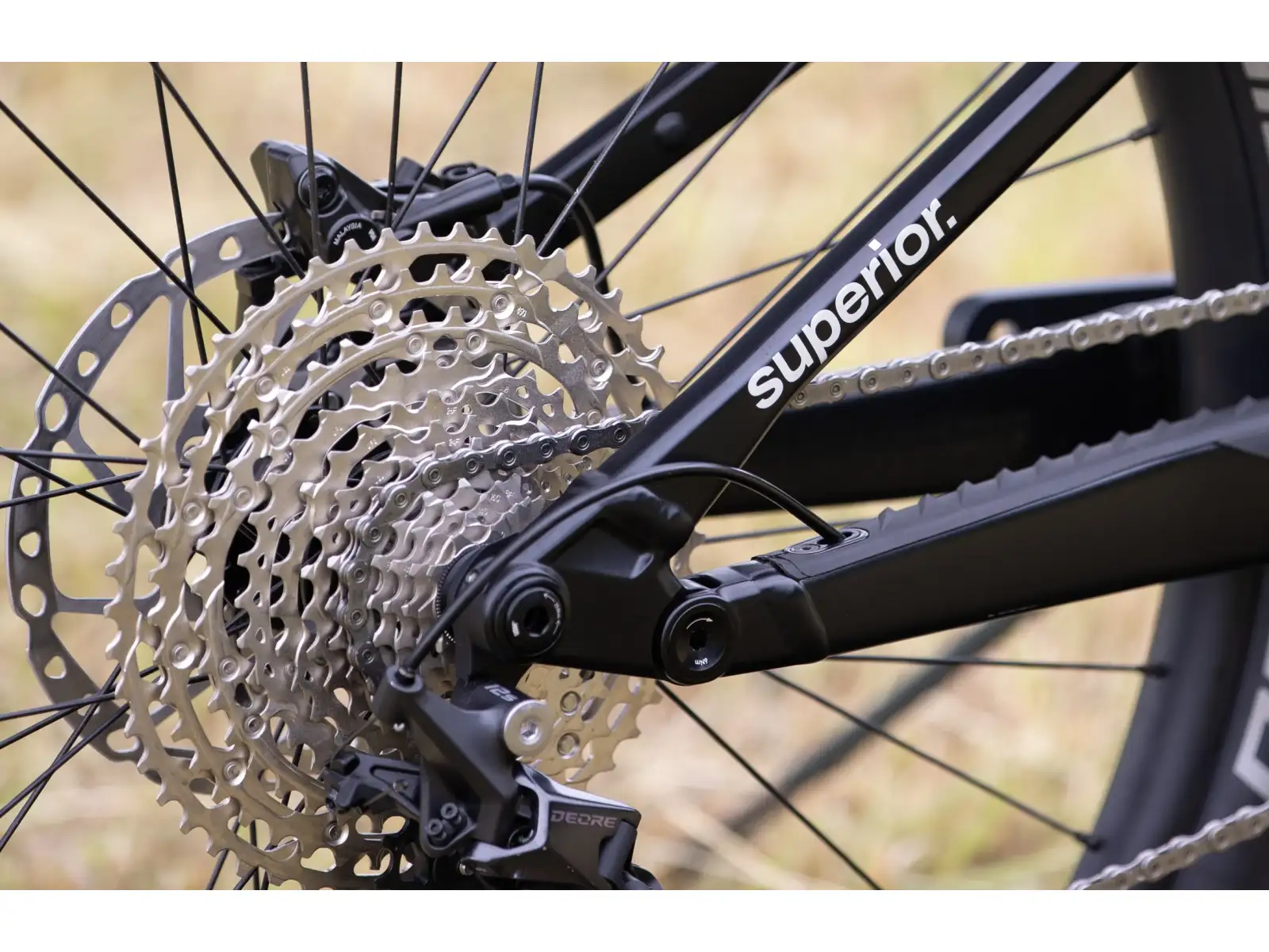 Celoodpružený elektrobicykel Superior eXF 8089 B Gloss Chrome/Matte Black