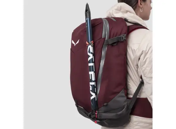 Salewa Winter Mate 28 l dámsky batoh Etruscan Red/Black