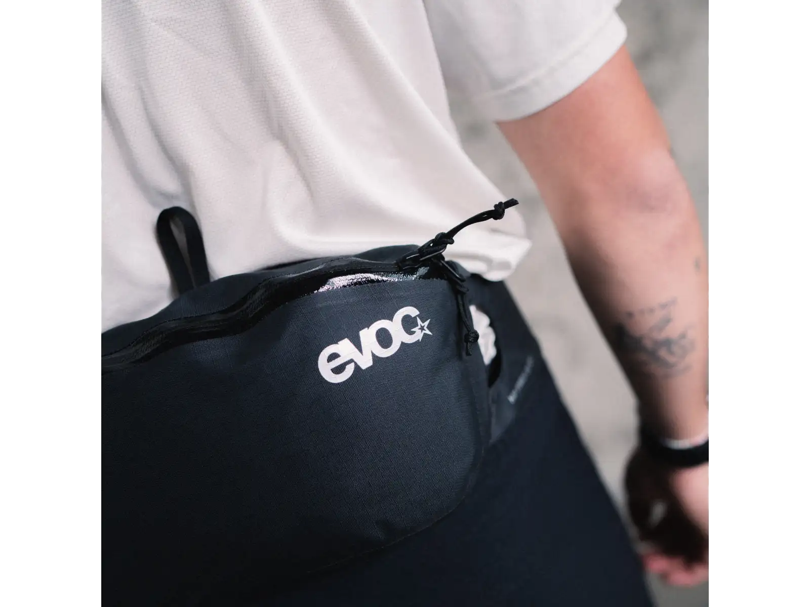 Evoc Hip Pouch 3D WP 2 ľadvinka Sand
