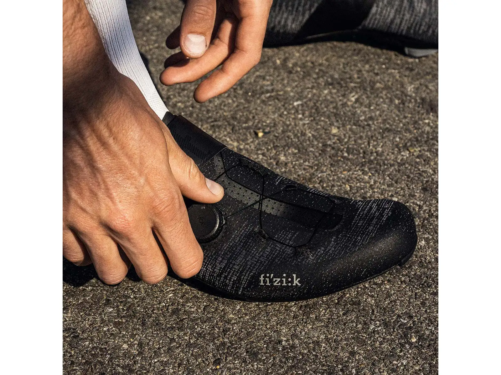 Fizik Vento Infinito Knit Carbon 2 Wide cestné pánske tretry Black/Black