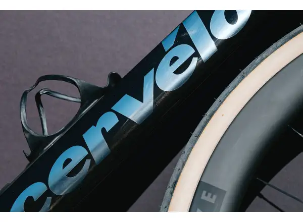 Cervélo Aspero-5 Shimano GRX RX825 Di2 1 Five Black gravel bicykel