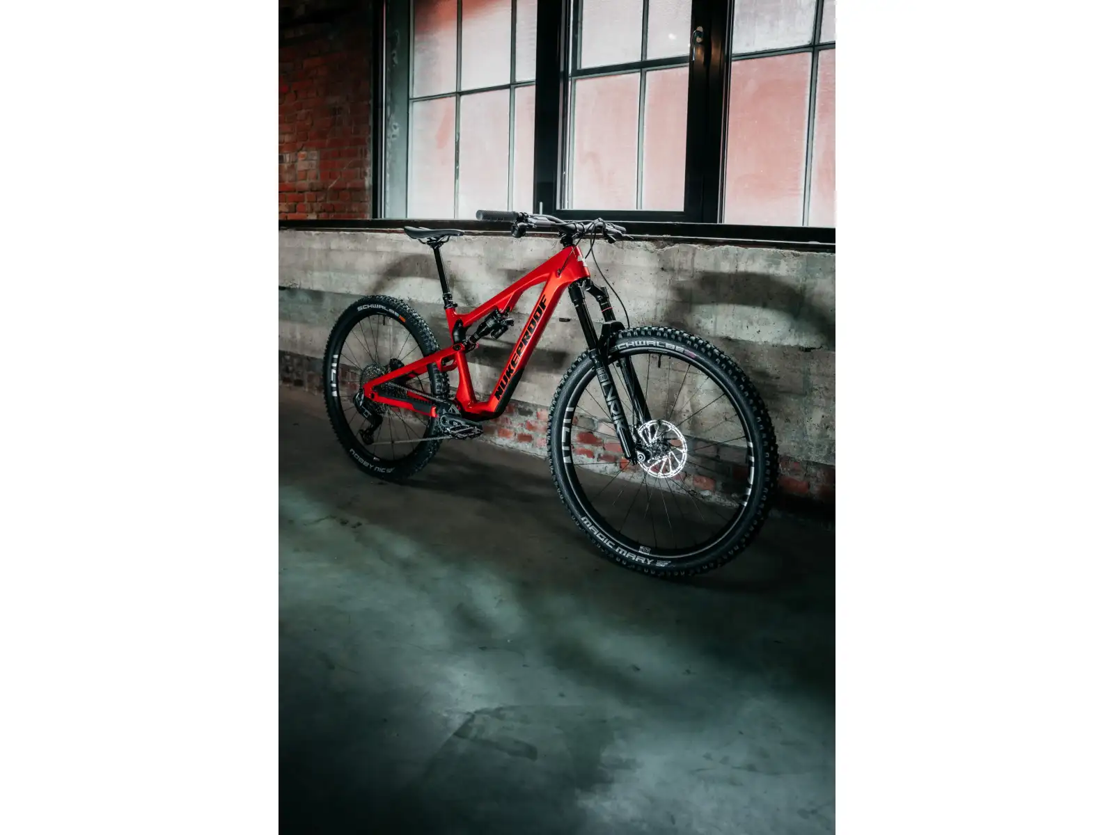 Nukeproof Reactor Carbon Pro 290 T-GX celoodpružený bicykel Red