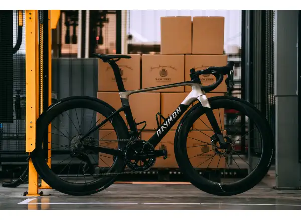 Raymon Arva Ultra 24S Ultegra Di2 cestný bicykel carbon stealth
