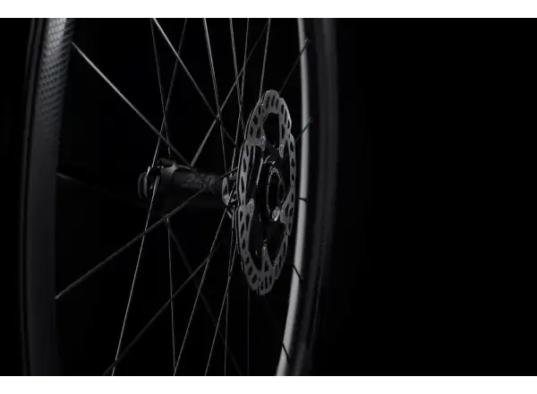 FFWD RYOT55 DT240 2:1 EXP cestné vypletené kolesá plášťové MattBlack Sram XDR orech