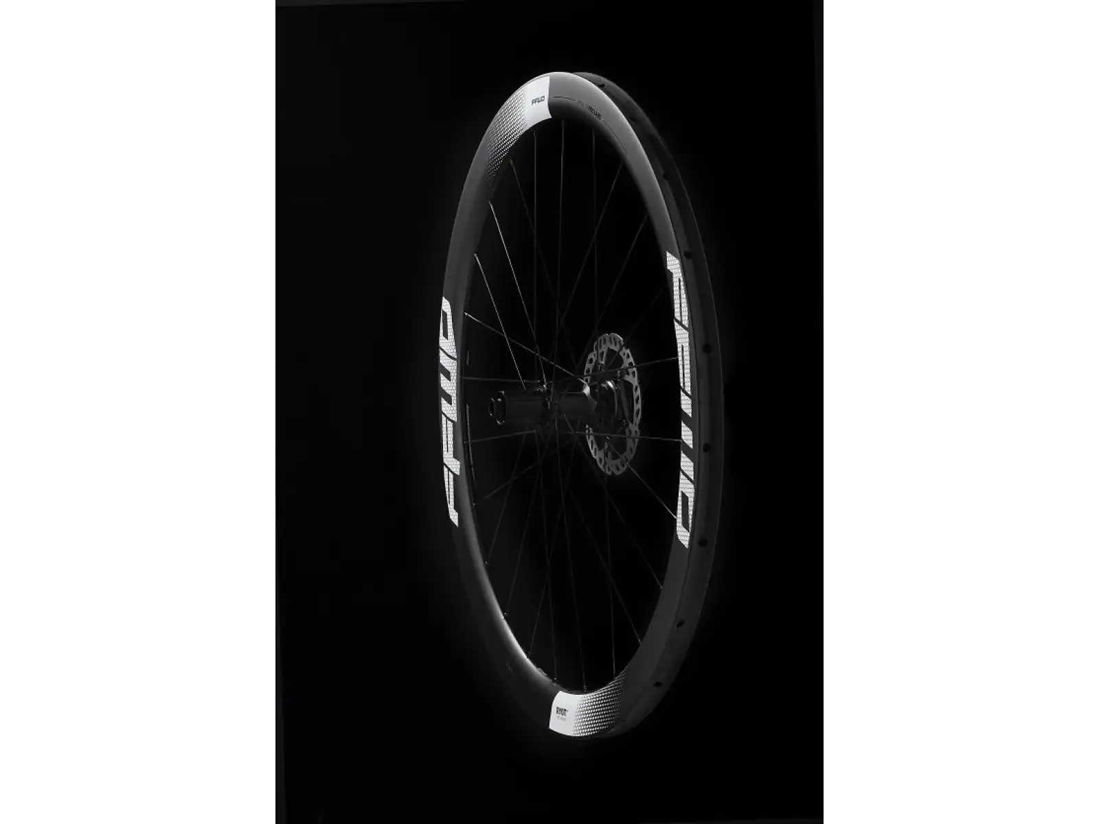 FFWD RYOT44 DT240 2:1 EXP cestné karbonové kolesá White galuskové, orech Shimano 11/12sp.