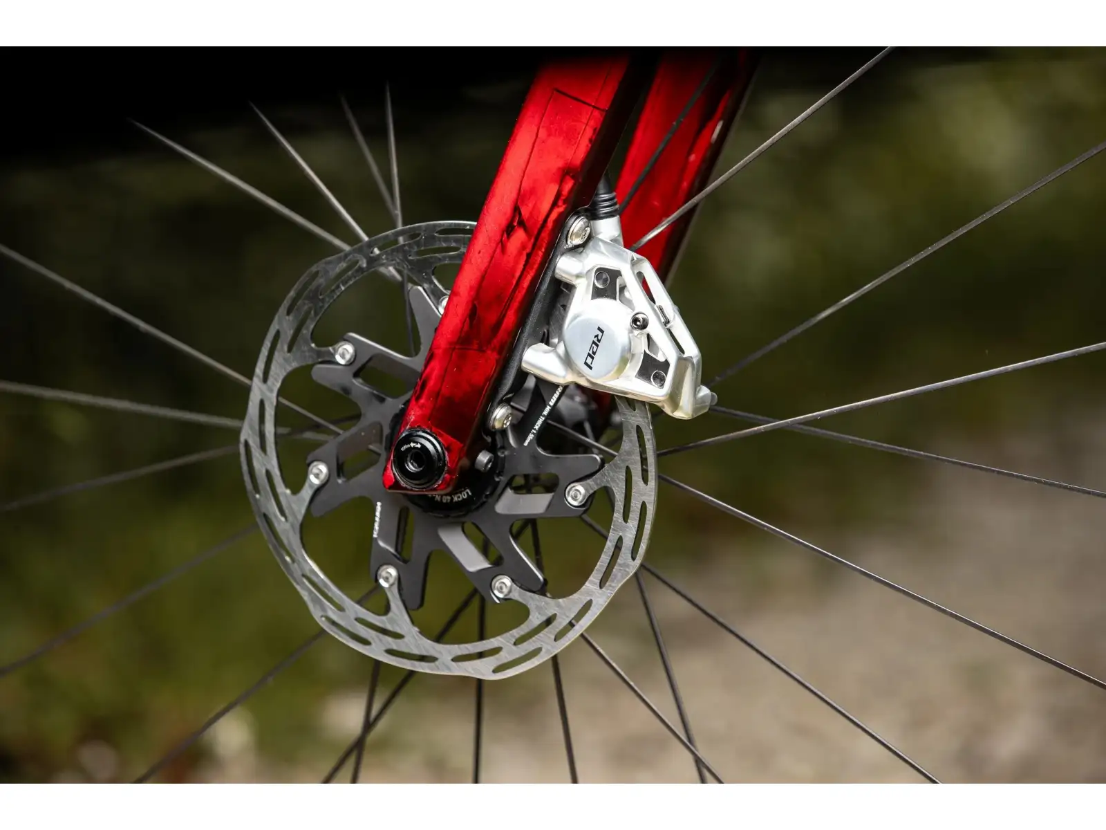Superior XR 9.9 GR gravel bicykel Matte Carbon/Gloss Red