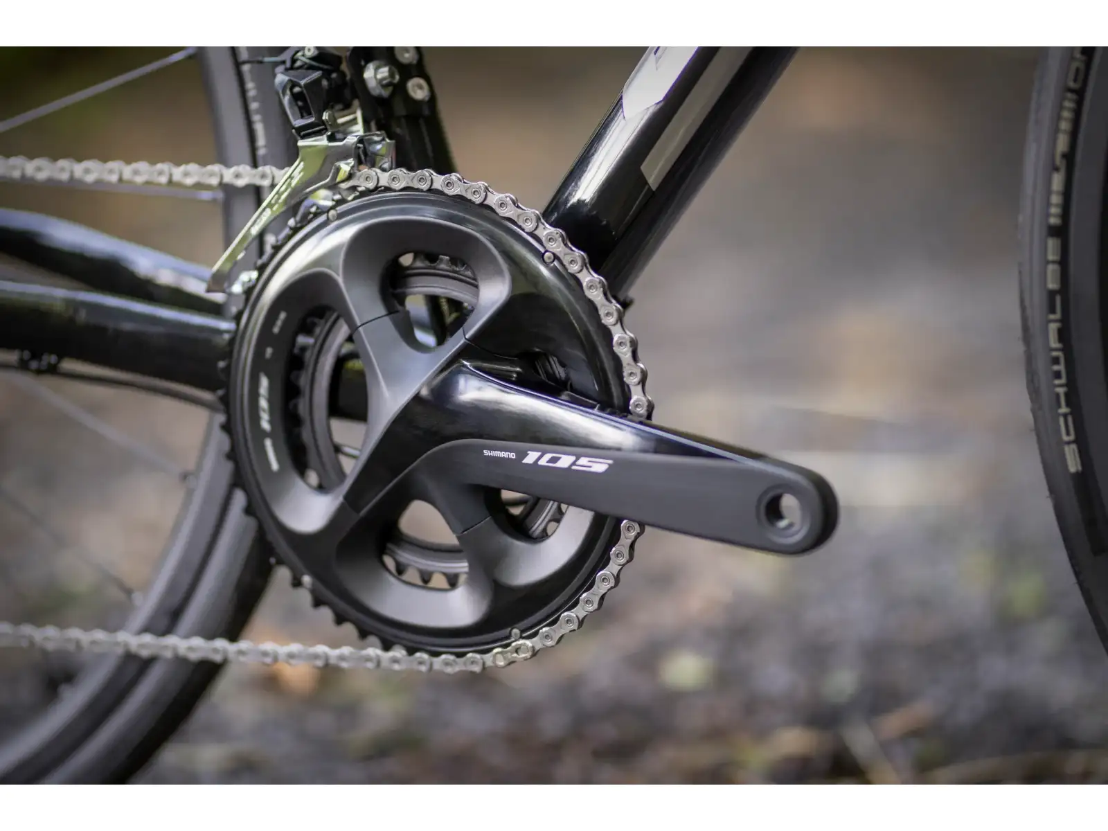 Superior X-Road Issue Gloss Black Metallic/Chrome Silver/Team Red cestný bicykel