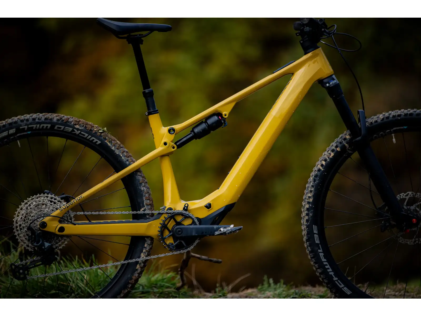 Superior iXF 9.2 celoodpružený elektrobicykel Matte Mustard